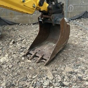 foto New Holland B100C traktorbagr
